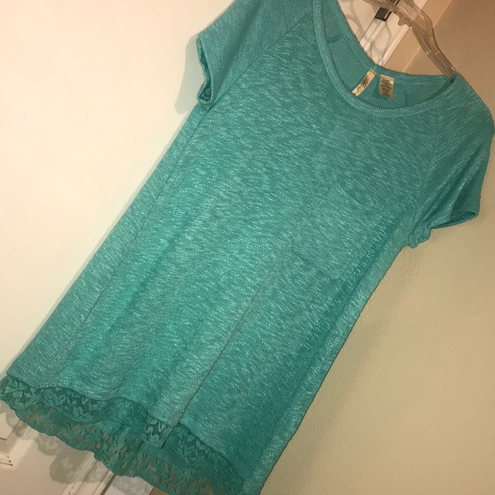 Turquoise top w/ lace